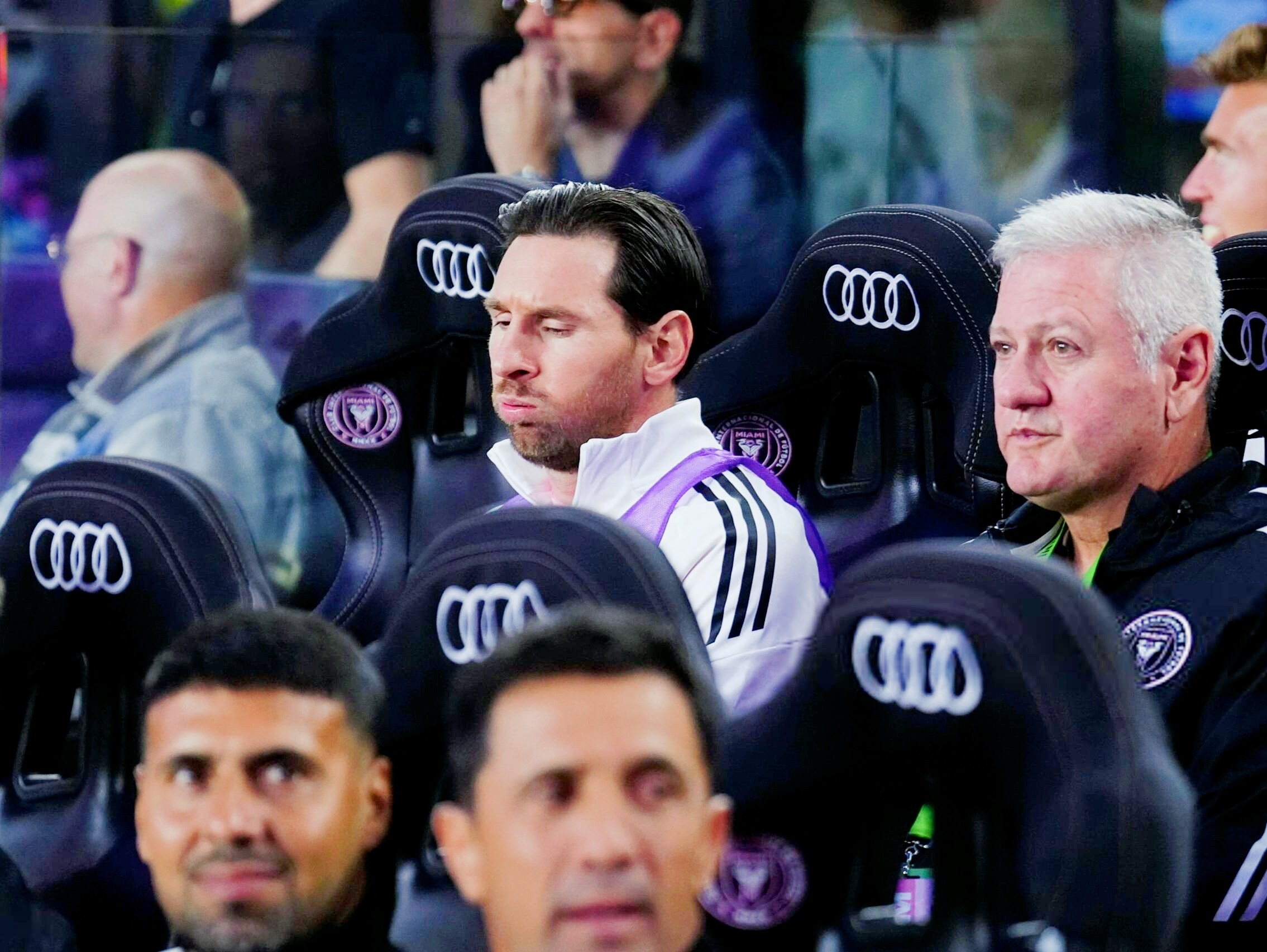 九游游戏-费城76人发布备战花絮，窗口期复出首秀，意大利杯任务艰巨，赛程密集仍需轮换-九游游戏